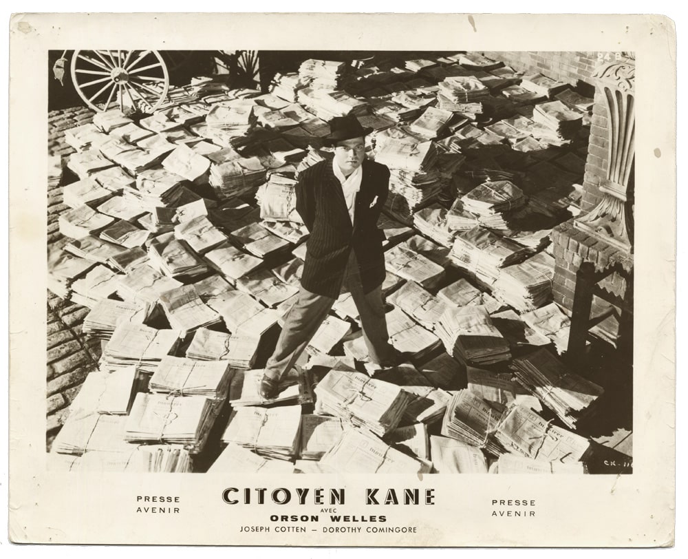 Citizen Kane, la fameuse photo d'Orson Welles sur les journaux - Photo Memory